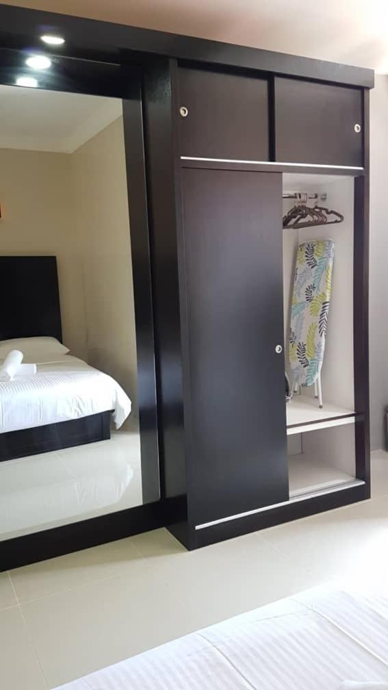 Aneeda Inn Pantai Cenang  Exterior foto
