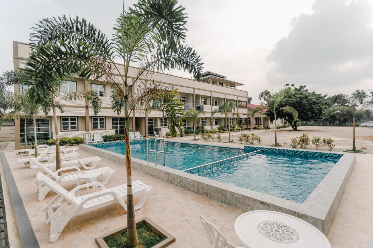 Aneeda Inn Pantai Cenang  Exterior foto