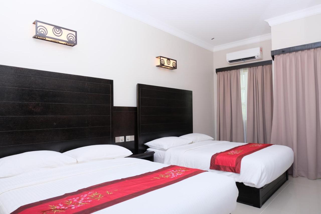 Aneeda Inn Pantai Cenang  Exterior foto