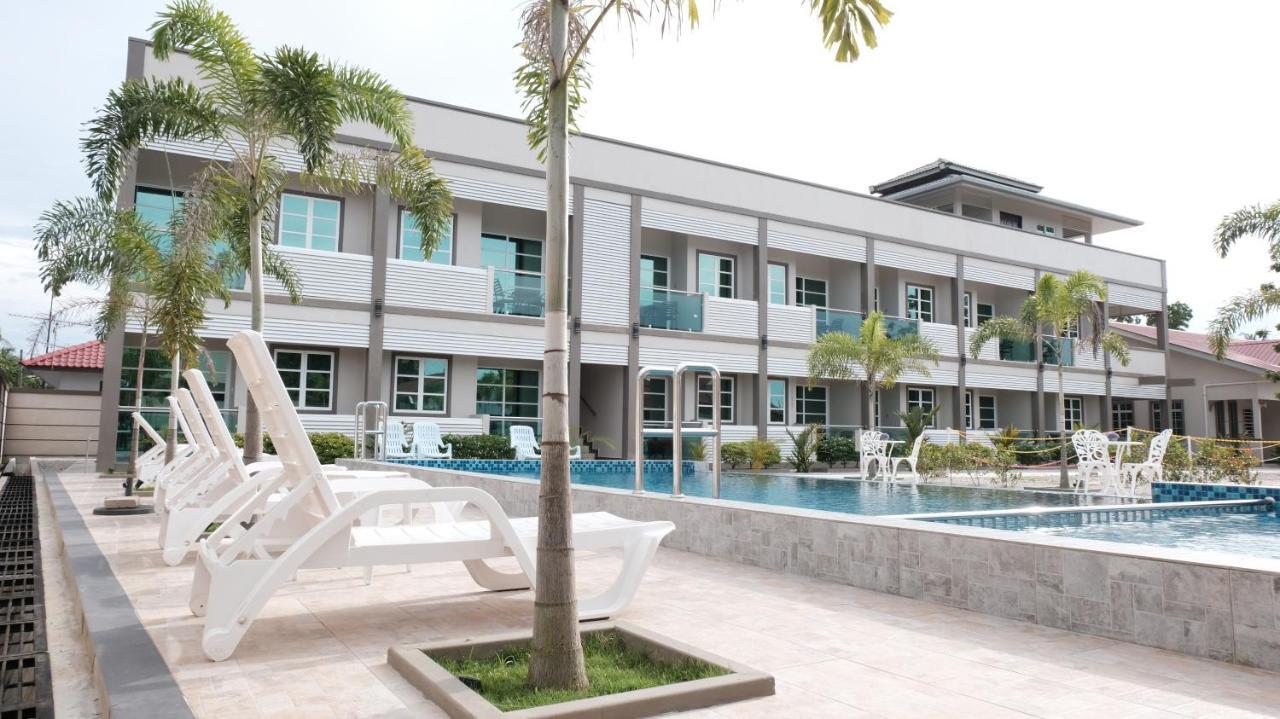 Aneeda Inn Pantai Cenang  Exterior foto