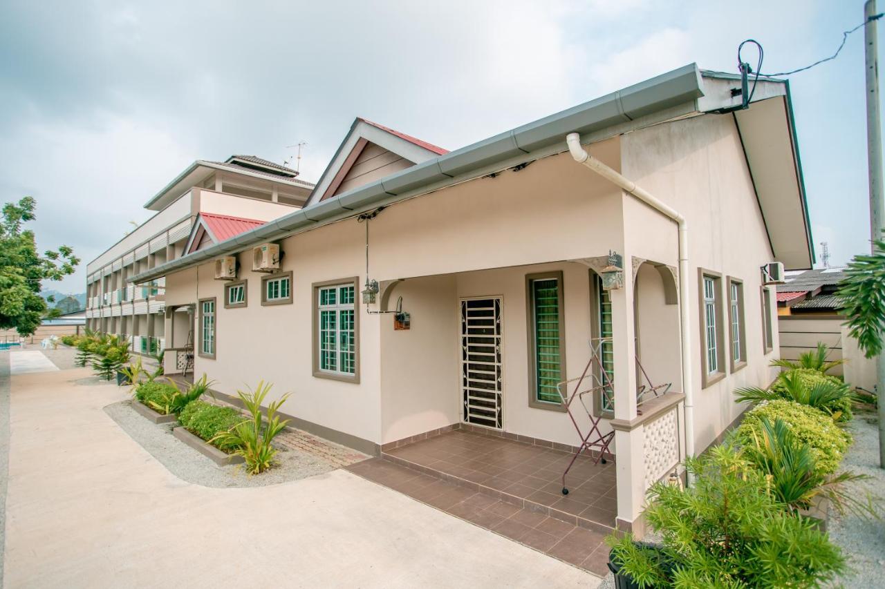 Aneeda Inn Pantai Cenang  Exterior foto